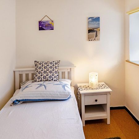 Ferienhaus Segelboot Krummhörn Екстериор снимка