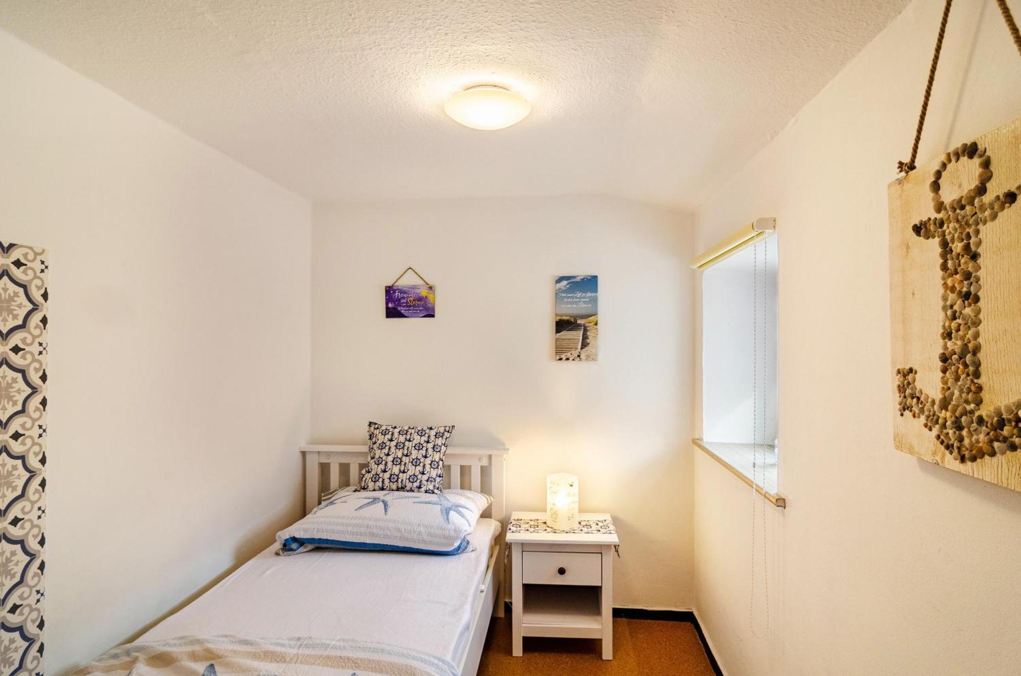 Ferienhaus Segelboot Krummhörn Екстериор снимка